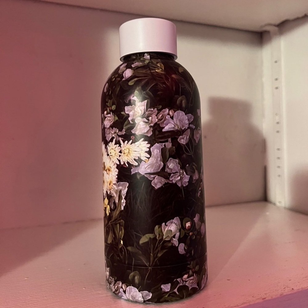NEW Ariana Grande God Is A Woman Limited Edition Collectible Water Bottle